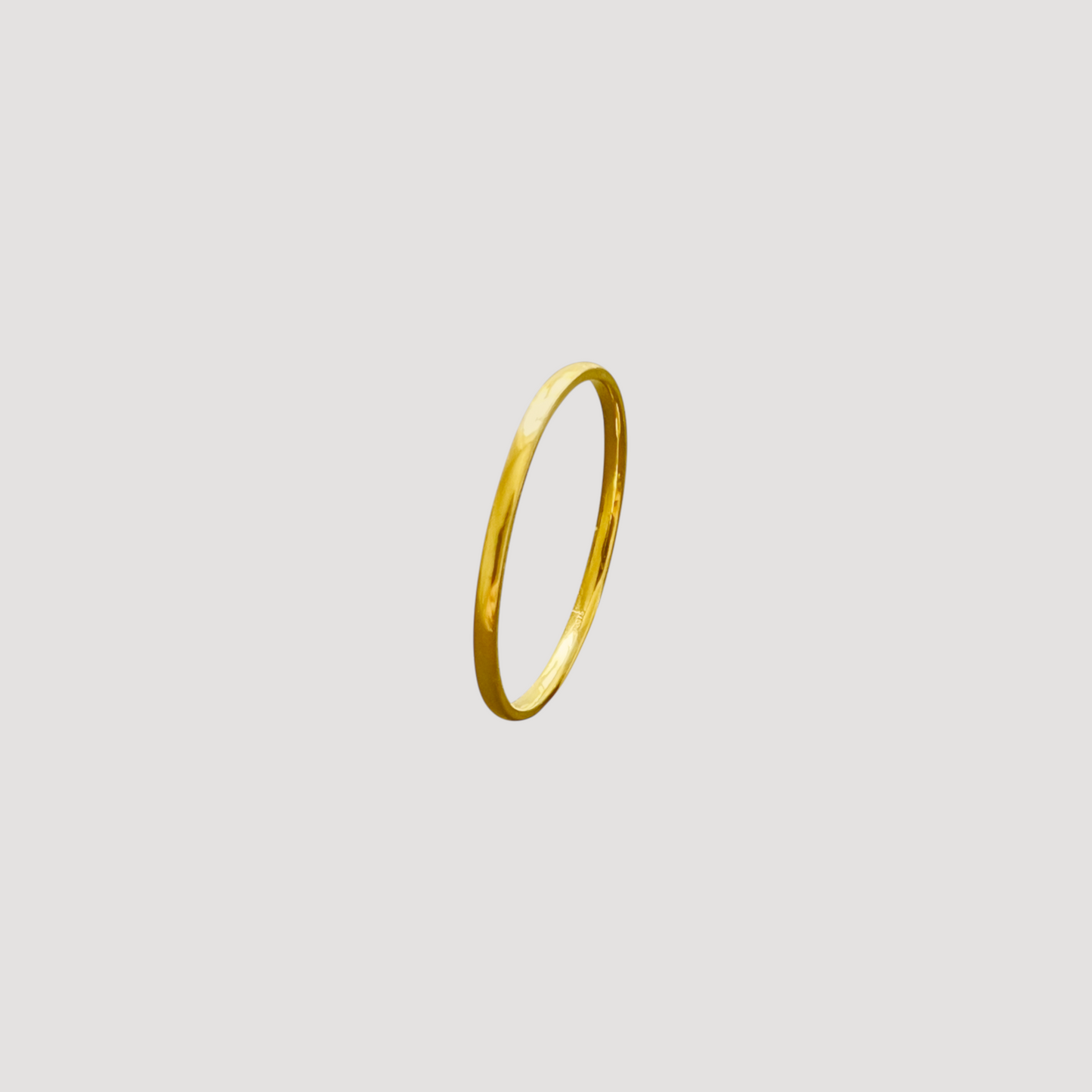 9 K SOLID GOLD - Fine Line Round Ring