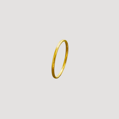 9 K SOLID GOLD - Fine Line Round Ring