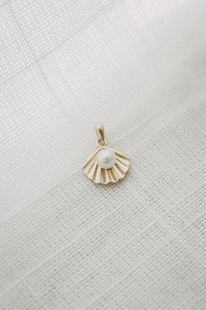 9 K SOLID GOLD - Sea Shell Anhänger